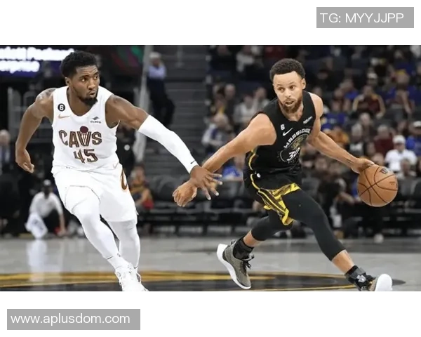 洲际杯精彩回顾：上海篮球队默契配合展现团队实力与战术智慧