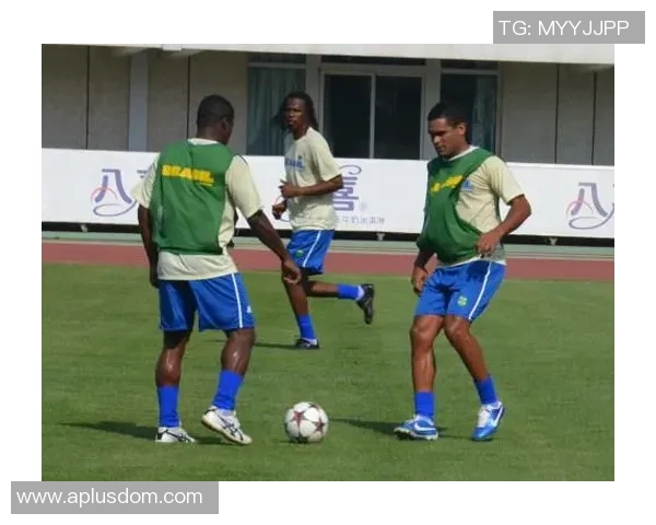 篮球与足球的双星传奇谁是当今最闪耀的运动巨星