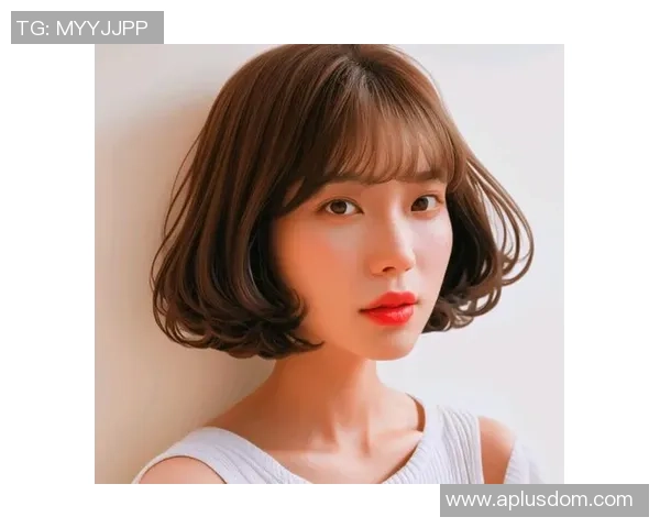 蓬松卷发的足球明星们如何用个性发型赢得球场与时尚的双重魅力