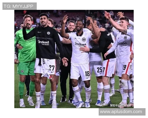 足球明星年收入突破亿元大关背后的秘密与影响分析 足球明星年收入突破亿元大关背后的秘密与影响分析