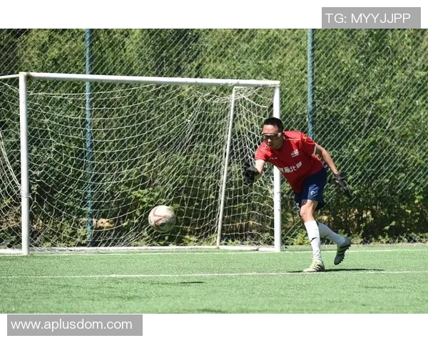 足球明星日常训练时长揭秘每天究竟要花多少时间在球场上 足球明星日常训练时长揭秘每天究竟要花多少时间在球场上