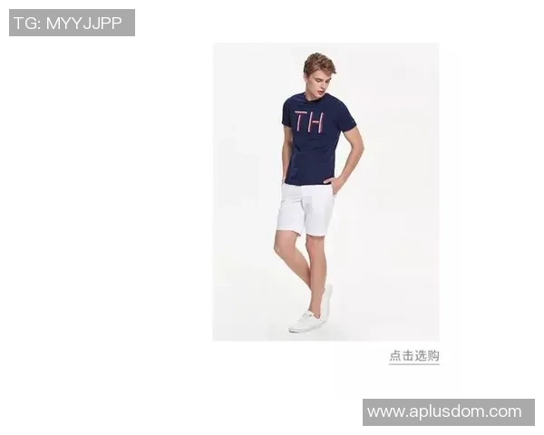 迈克足球明星广告引领潮流展现运动激情与青春活力